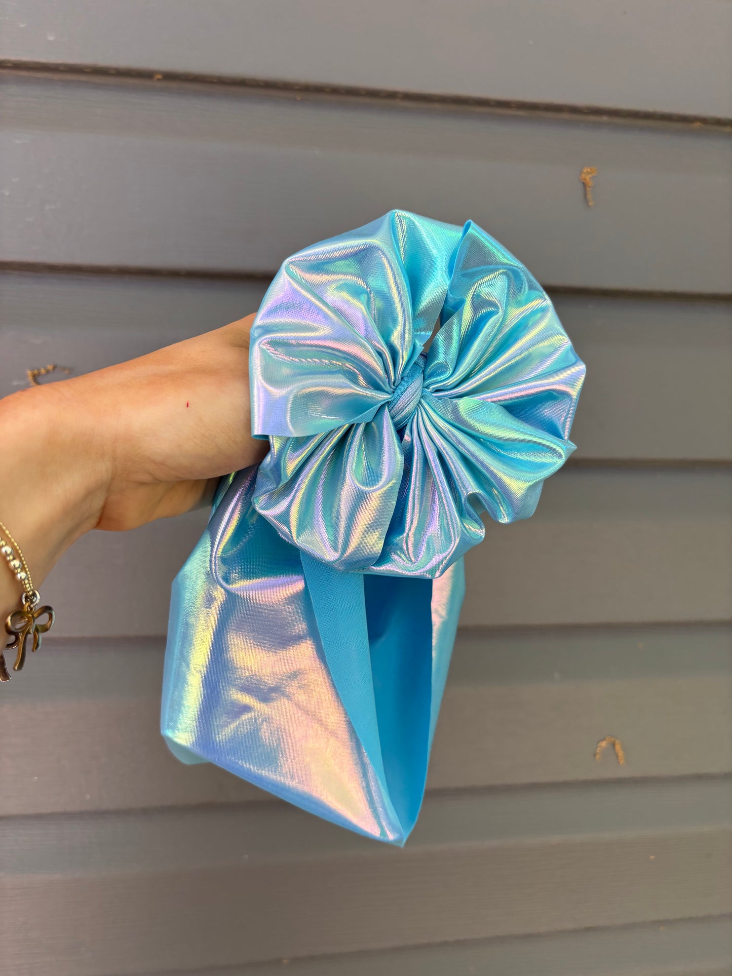 Surprise Drop Single Bows
